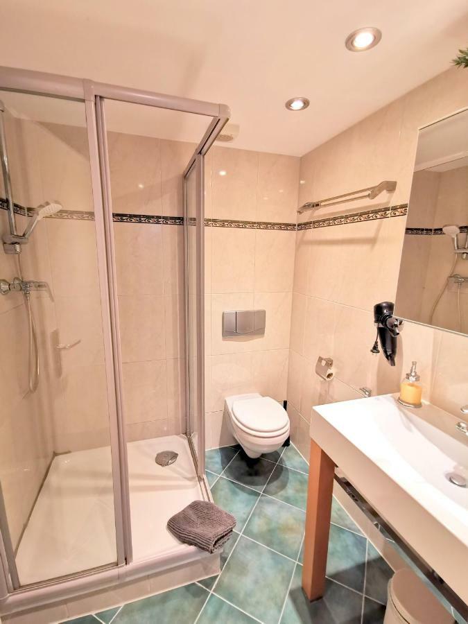 Gastein By Rockchair Apartments L Superhost Status L 2 Bedrooms Boxspringbeds 1,5 Bathrooms - Cozy Family & Business Flair Welcomes You! Berlín Exterior foto