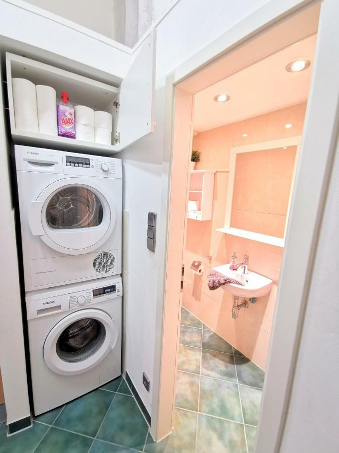 Gastein By Rockchair Apartments L Superhost Status L 2 Bedrooms Boxspringbeds 1,5 Bathrooms - Cozy Family & Business Flair Welcomes You! Berlín Exterior foto