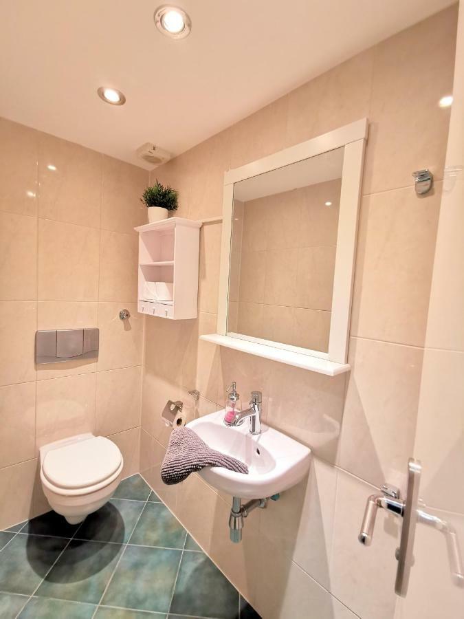 Gastein By Rockchair Apartments L Superhost Status L 2 Bedrooms Boxspringbeds 1,5 Bathrooms - Cozy Family & Business Flair Welcomes You! Berlín Exterior foto